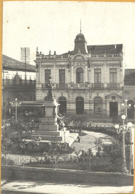[Monumento-túmulo a Carlos Gomes]