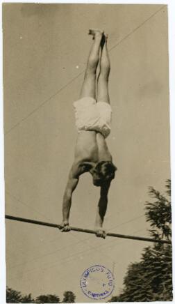 [Atleta de ginástica não identificado]