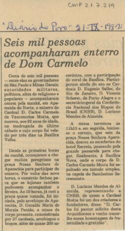 Seis mil pessoas acompanharam enterro de Dom Carmelo