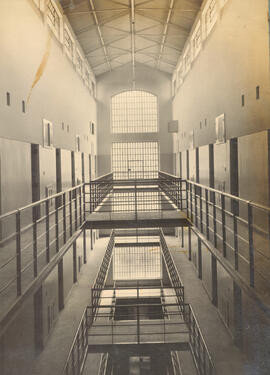 Penitenciária – Celas